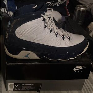 Nike Air Jordan 9 Retro Sneakers